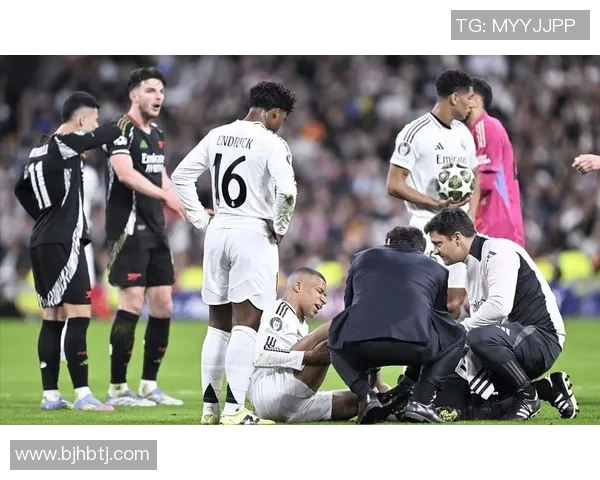 足球明星因场上表现引发球迷愤怒视频曝光引发热议与讨论