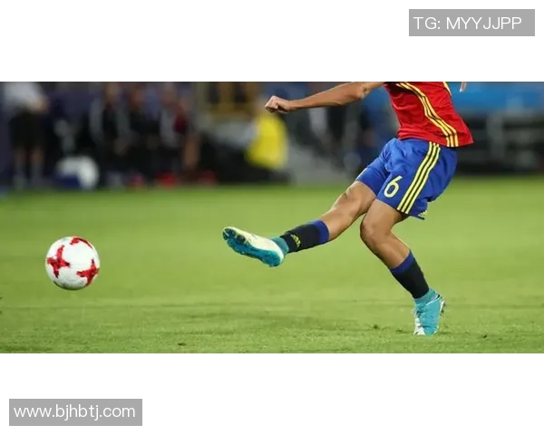 足球明星的足球袜选择揭秘及其对比赛表现的影响分析