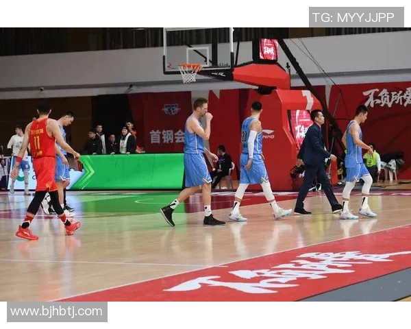 重庆篮球队与深圳篮球队赛后技术分析与战术总结